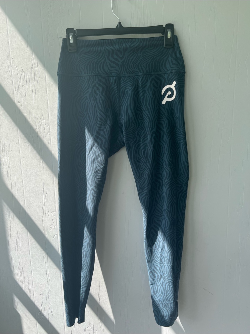 Peloton Cadent High-Rise Reversible Printed Legging (size M) - Picture 6 of 14